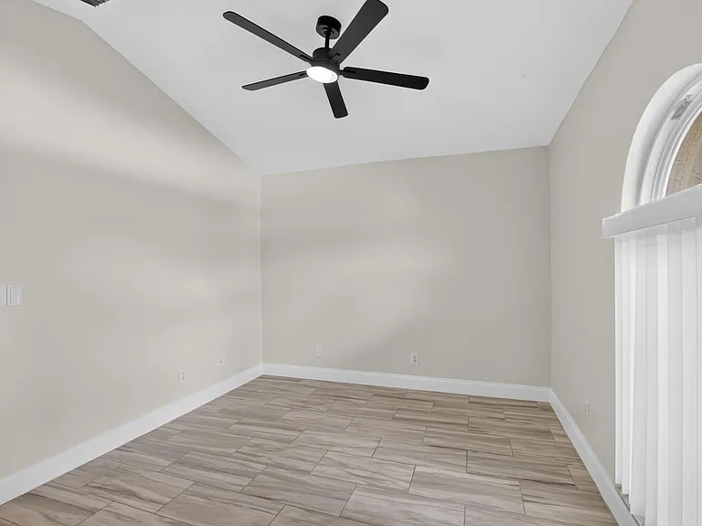 1434 Hatcher Loop Dr — Photo 9