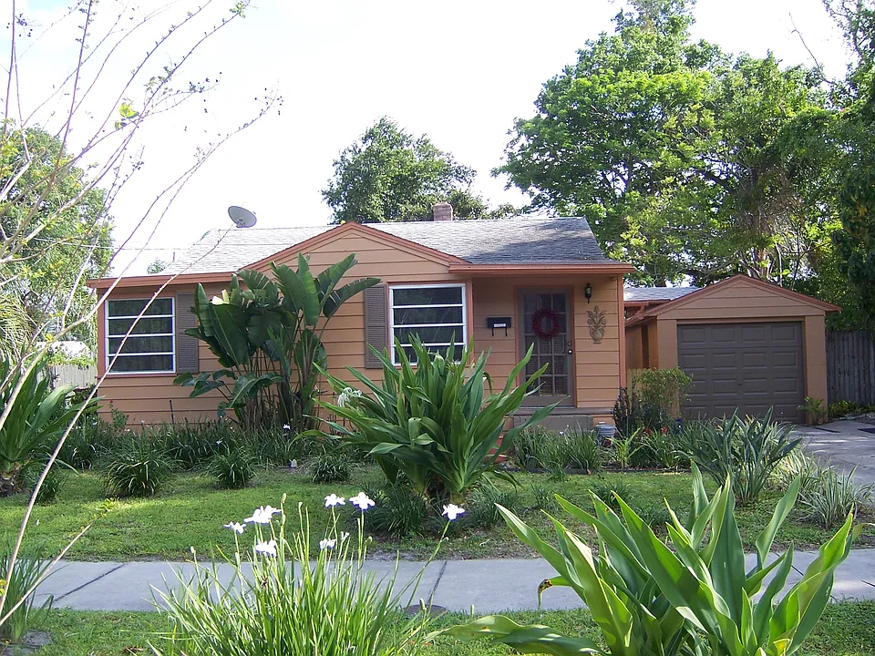 2320 Vivada St #2320