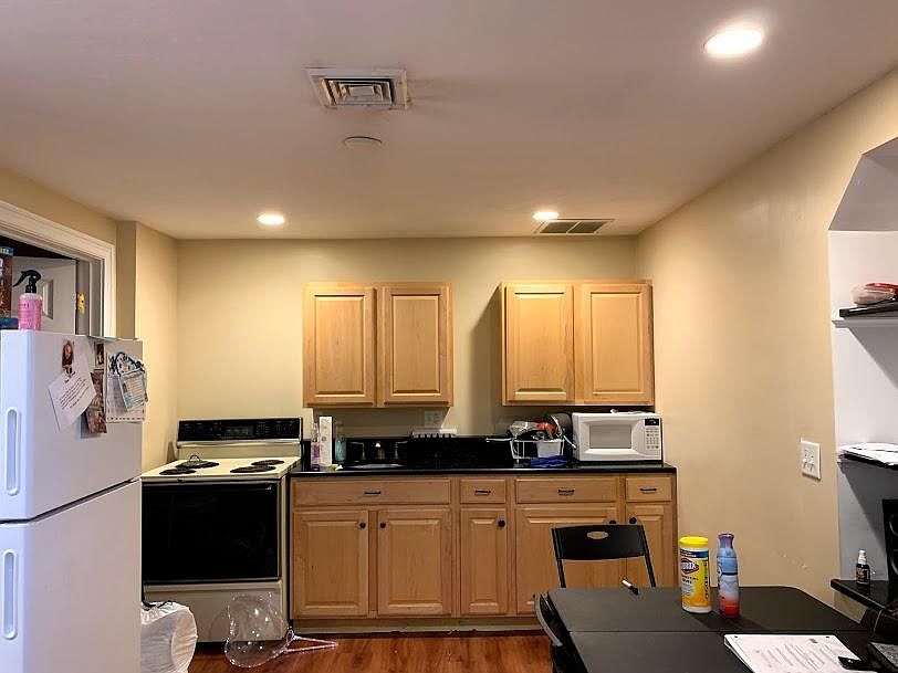 1st image of 723 Washington St APT 2