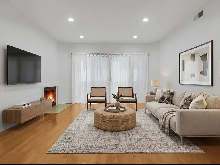 11628 Montana Ave #207 — Photo 16