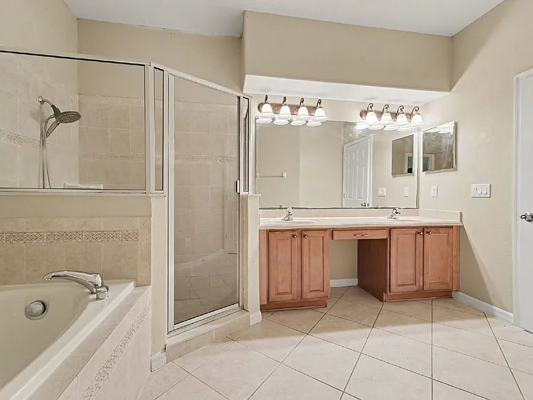 2056 Clapper Trl — Photo 12