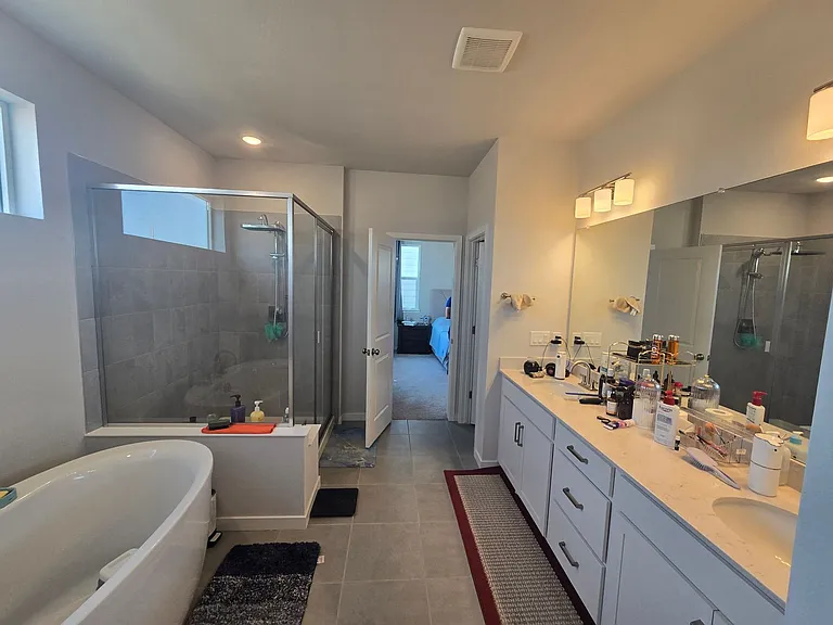 1431 Loraine Cir N — Photo 13