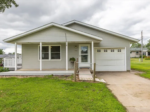 406 Cynthia Dr, Maquoketa, IA 52060