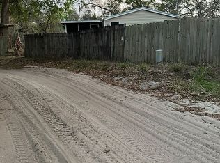 21589 SE 146th Pl, Umatilla, FL 32784