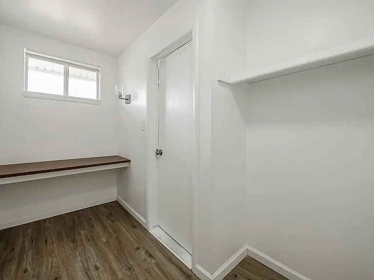 149 Huronview Ct — Photo 13