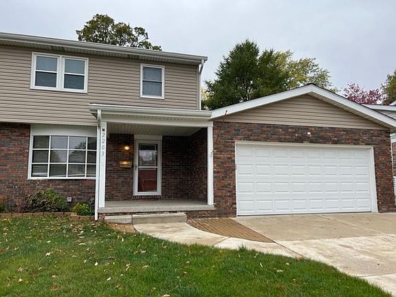 2nd image of 2203 Dixon Dr