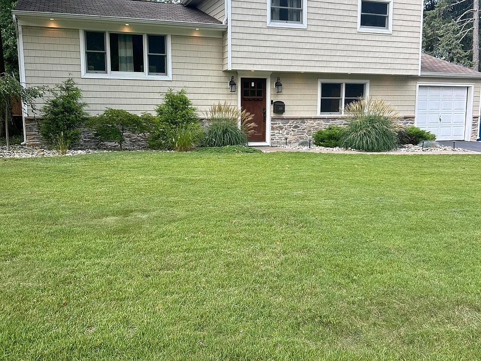 1st image of 108 Appleblossom Ln