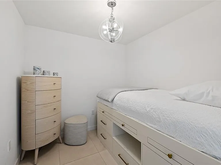 401 N Birch Rd #411 — Photo 15