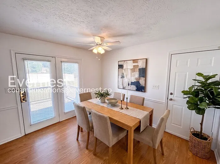 3 bed, 2.0 bath, 1400 sqft, $1,850 — Photo 3