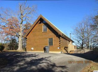 709 W Gold Dust Dr, Pigeon Forge, TN 37863