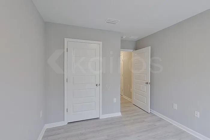 305 Monarch Ln — Photo 14