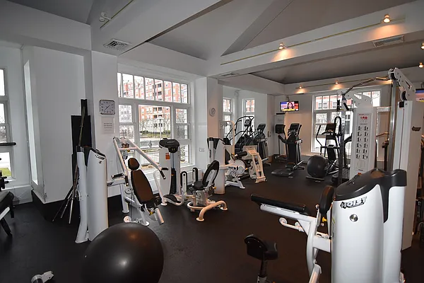 Sold by Continent Realty LLC | media 5