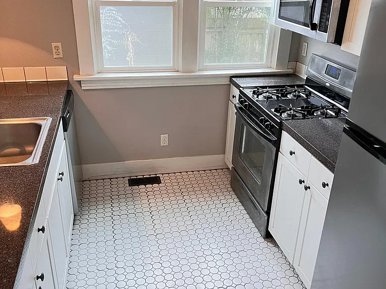7454 N Haven Ave — Photo 6