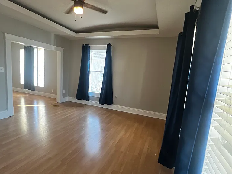 813 Saint Louis Ave — Photo 10