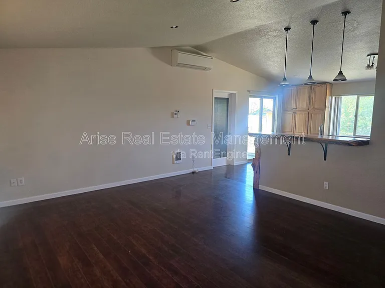 803 Scenic Loop — Photo 16