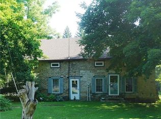 48 Mill St, Phelps, NY 14532