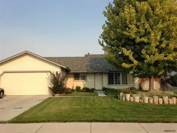 570 Yellow Jacket Rd, Dayton, NV 89403