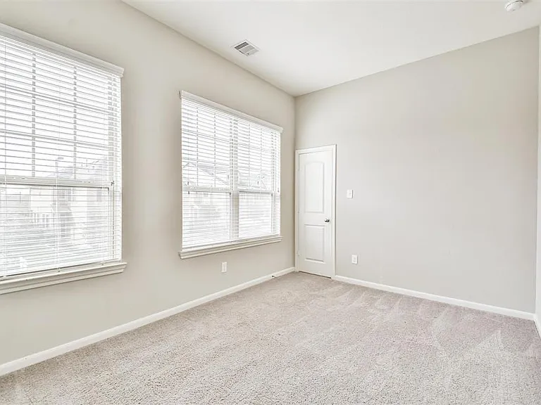 226 Biltmore Loop — Photo 23
