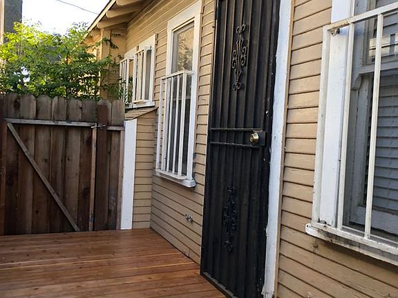 5th image of 426 W Cereza Way