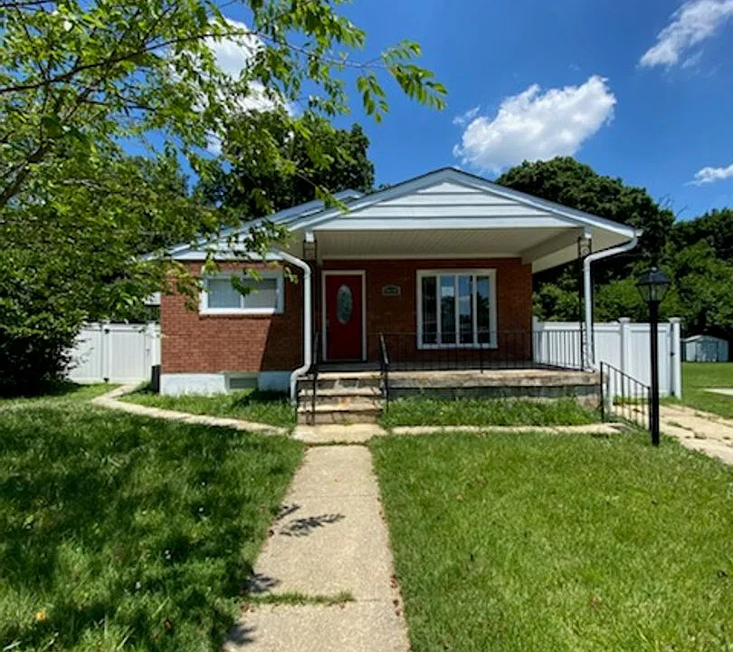 808 Bobby Rd
