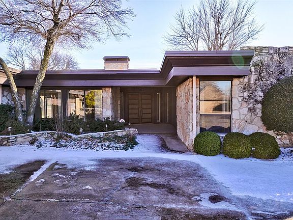3rd image of 4312 Saint Gregory Dr