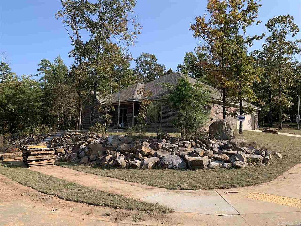 1st image of 700 E Monterey Ln