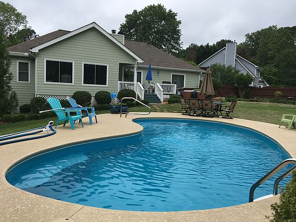 2nd image of 1124 Jennings Dr