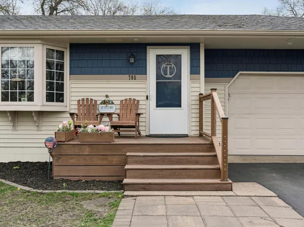 705 118th Ave NE, Blaine, MN 55434