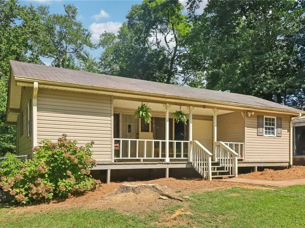 458 Hitchcock Rd, Dallas, GA 30157