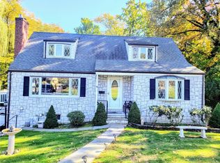 1 Avondale Rd, Harrison, NY 10528