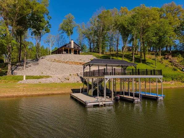 139 River Oaks Dr, Sparta, TN 38583