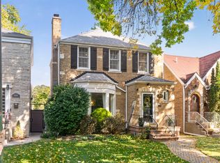 4842 W Balmoral Ave, Chicago, IL 60630