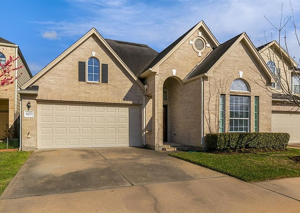 1st image of 8011 Daylilly Creek Dr