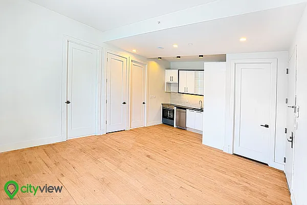 Rented by City View Living | media 36