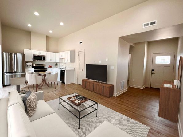 1113 N Claude Rd #53