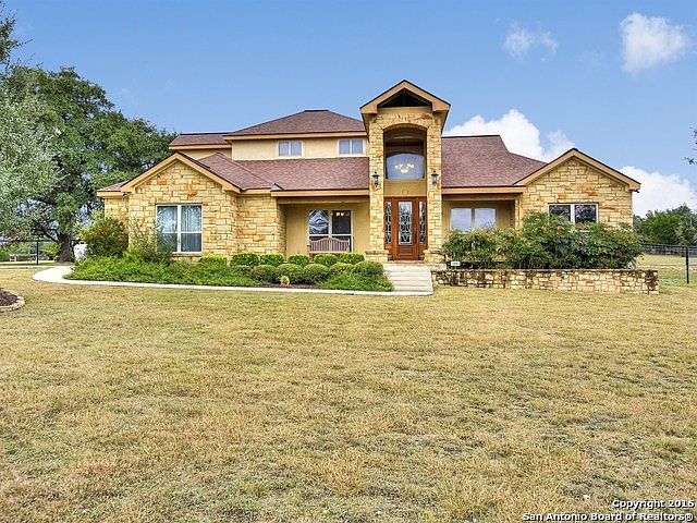 1st image of 774 Estates Dr E