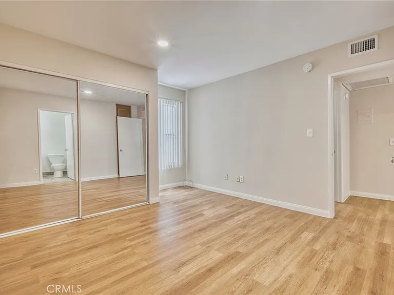 4546 Murietta Ave #105 — Photo 15