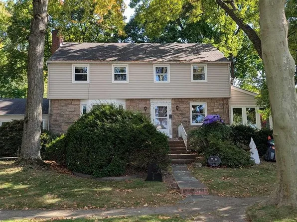 1391 Somerset Gate, Teaneck, NJ 07666