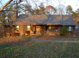 8469 England Mountain Rd, Marshall, VA 20115