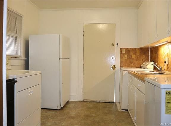 2nd image of 1701 Wilson W Lee Blvd