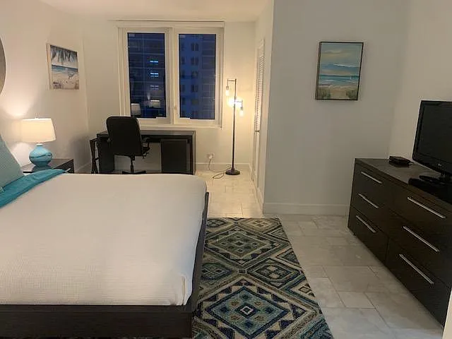 2301 Collins Ave #1015 — Photo 7