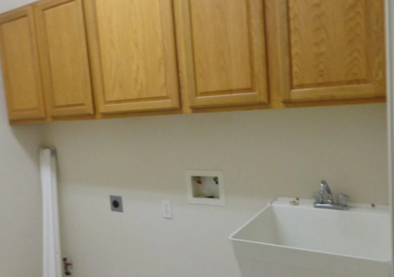 Spacious 4 Bedroom Home — Photo 2
