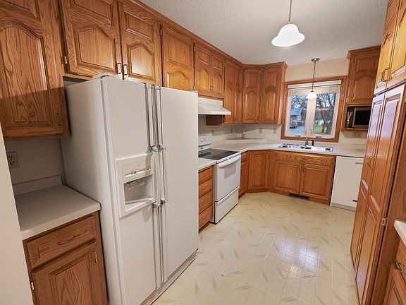 4th image of 1208 36th Ave N
