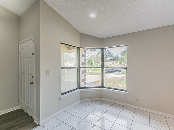 Breakfast Nook in Kitchen