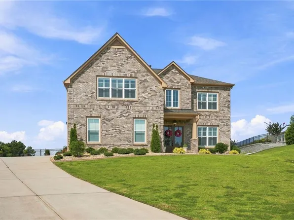 1604 Falcon Ct, Locust Grove, GA 30248