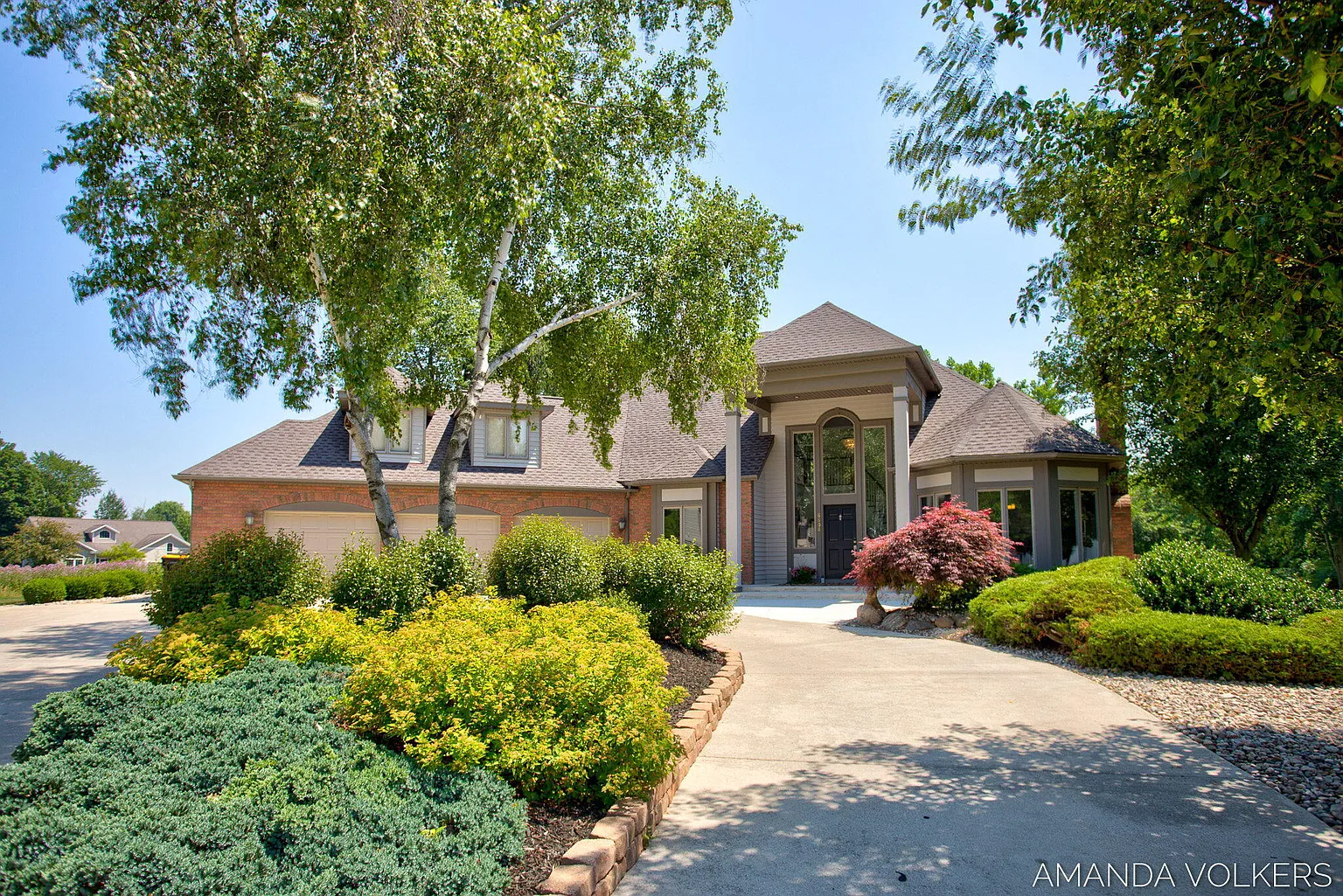 8608 Woodruff Dr SW photo 1