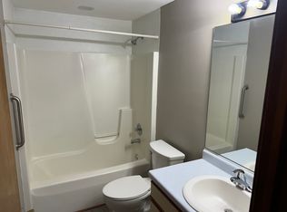 2718 Alder Creek Dr S APT 3, North Tonawanda, NY 14120