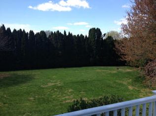 449 Coach House Ln, Lititz, PA 17543