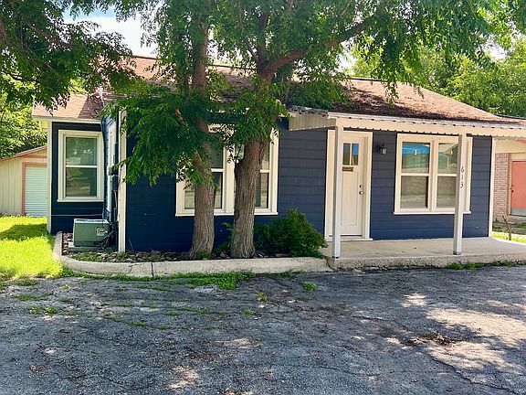 5th image of 613 Barnett St