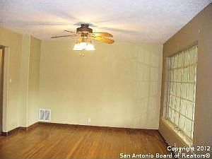 3rd image of 358 Altgelt Ave